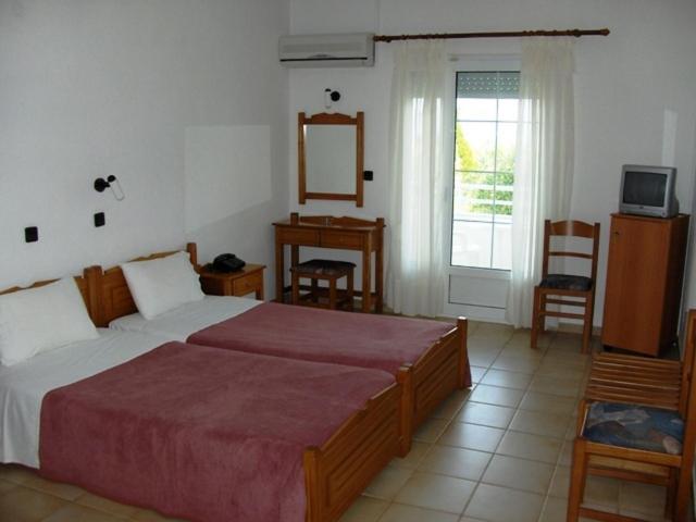 Achillion Hotel Скала Потамияс Стая снимка